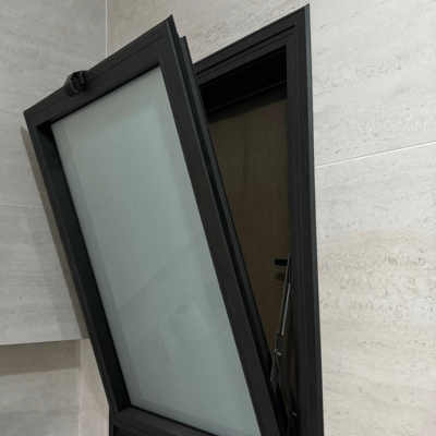 מסגרת חלון אלומיניום