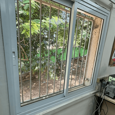 חלון אלומיניום מוכן