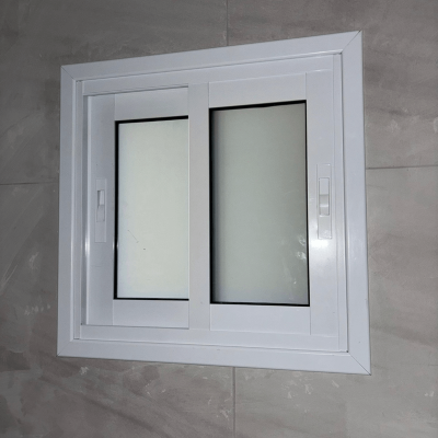 מתקין חלונות אלומיניום